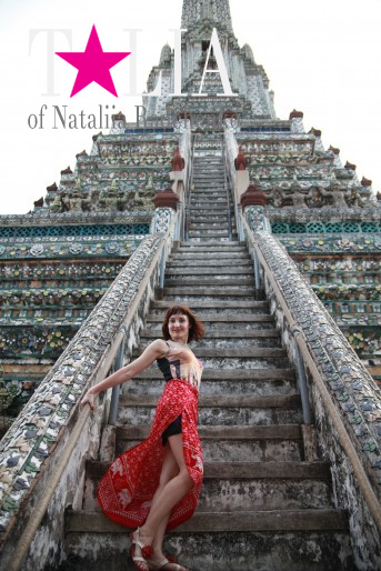 Монахи сказали, что у меня неприличное платье и выдали дежурную простынку ''завернуться''! Но меня это не испугало!